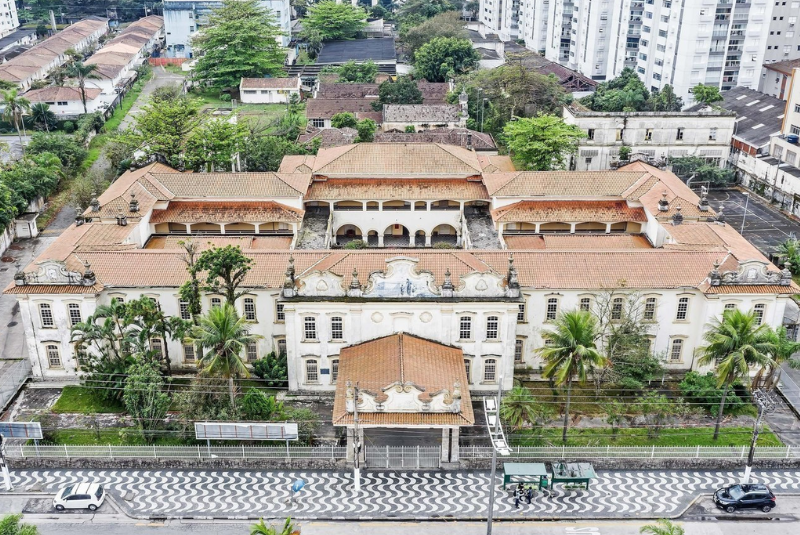 Estilo Neocolonial - Colégio Escolástica Rosa (de 1908)